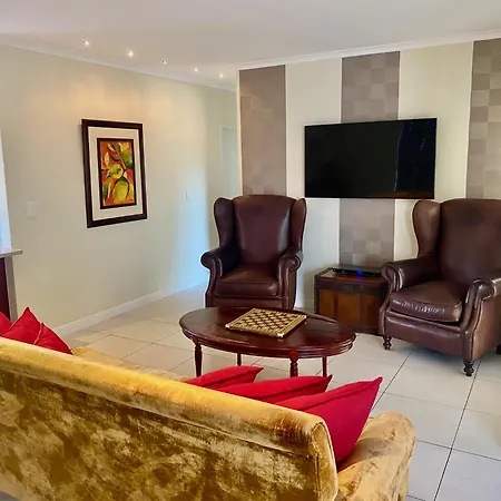 3 Monterey Pines Crescent Vila Cidade Do Cabo Exterior foto