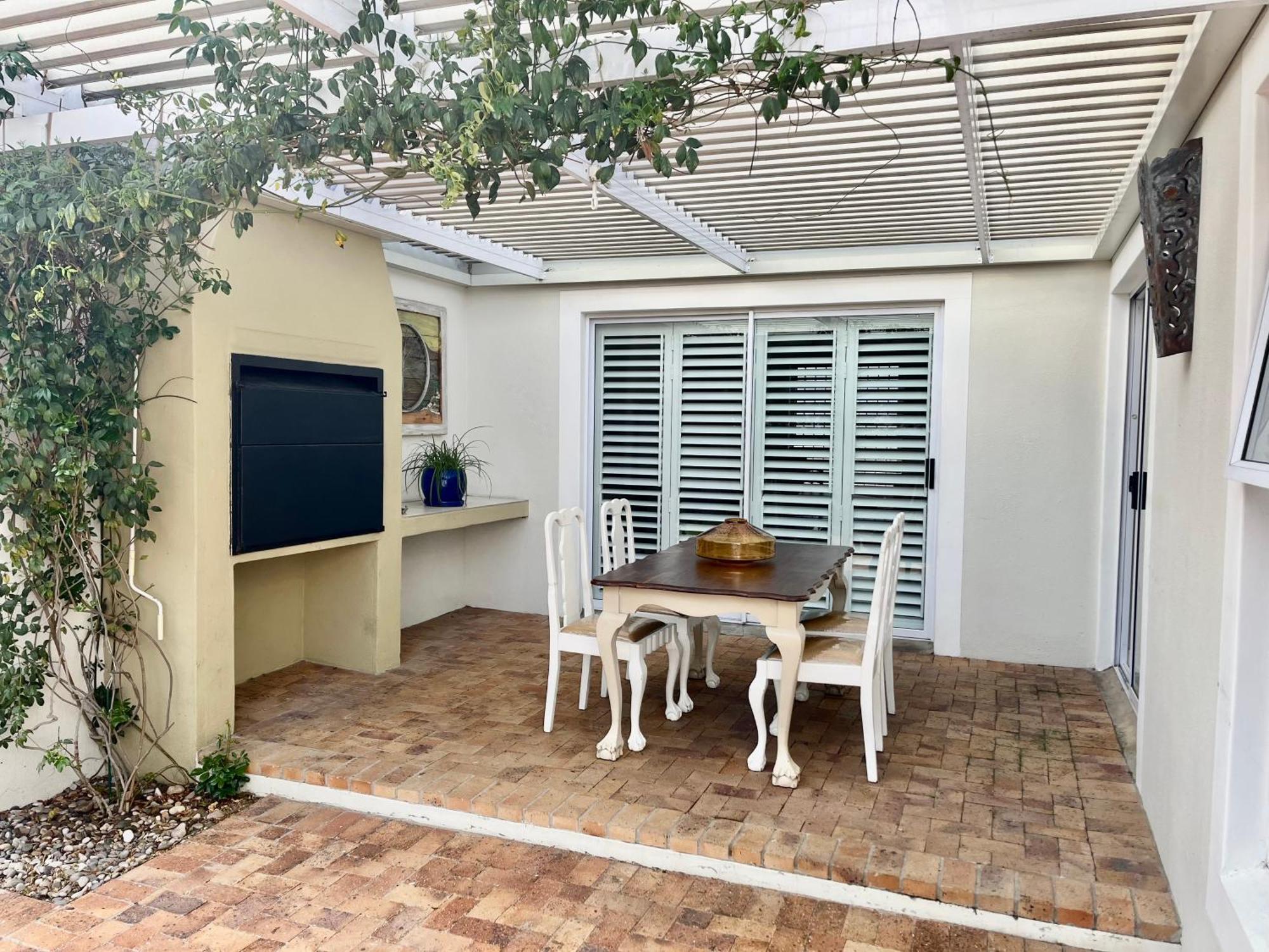 3 Monterey Pines Crescent Vakantiehuis