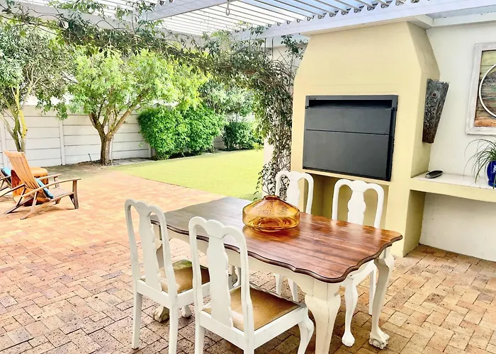 3 Monterey Pines Crescent